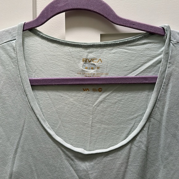 RVCA sea foam green scoop neck t shirt - Picture 3 of 3